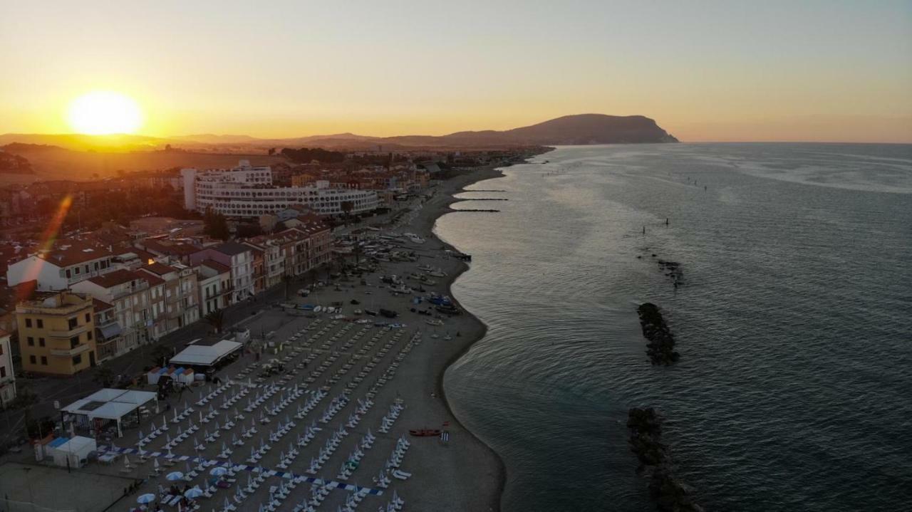 Achille Hotel Porto Recanati Kültér fotó